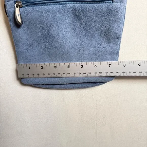 Travelon Light Blue Faux Suede Sling Bag Crossbody Organizer 2006 Adjustable - Picture 13 of 14